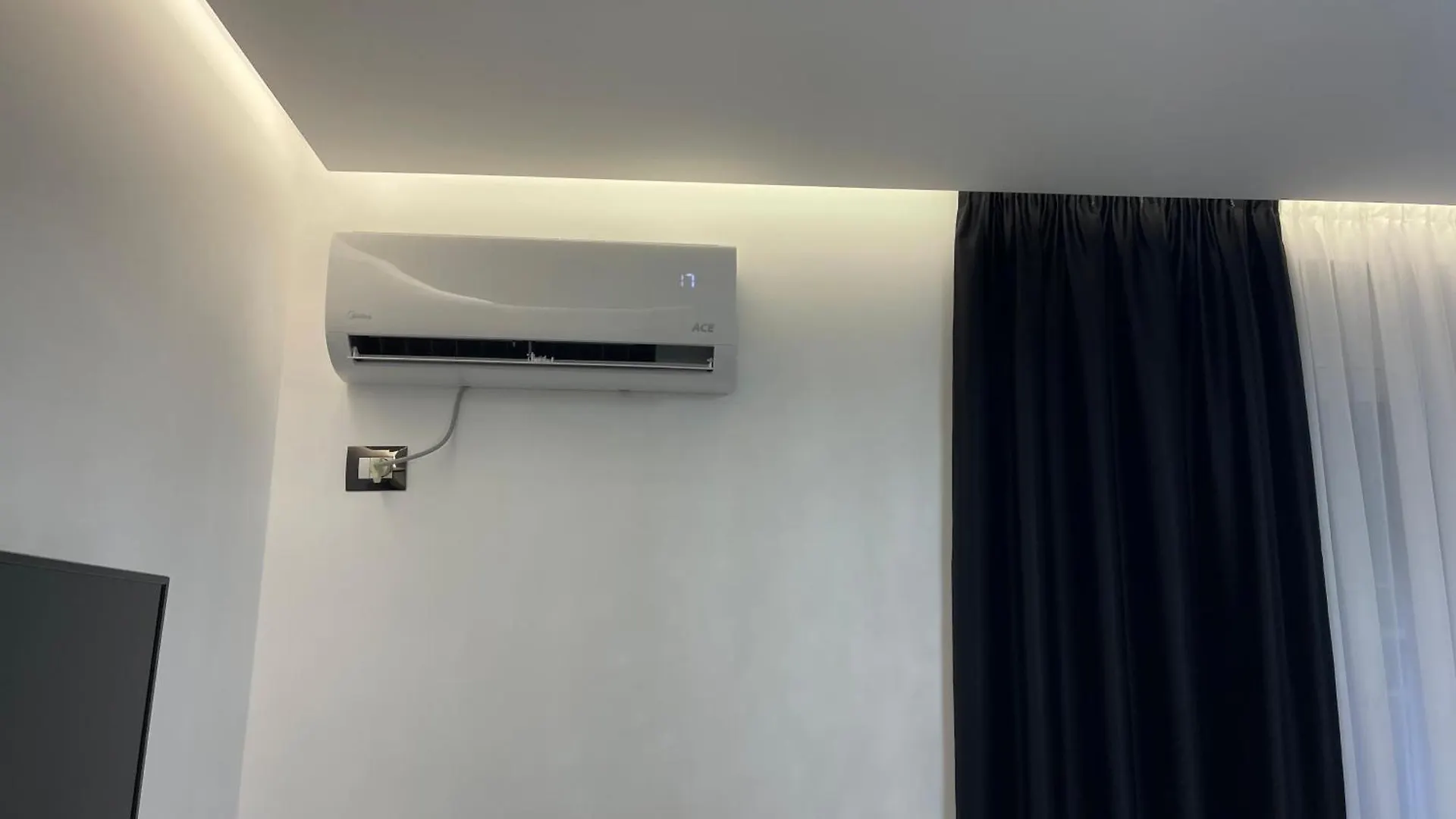 Mia Apartment Golem